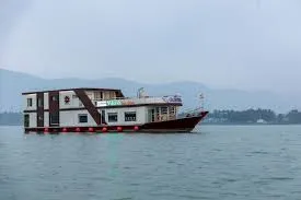 A houseboat cruising the lake