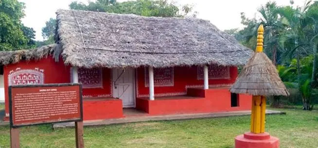 A life-sized Saora tribal hut replica at the Living Museum